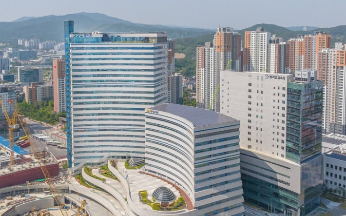 경기도·도의회·도교육청 광교신청사. 경기도 제공