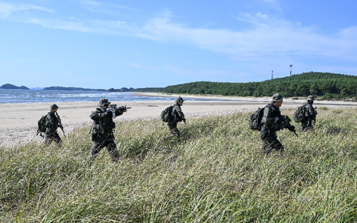한미연합 해상침투훈련 실시한 특전사. 연합뉴스 