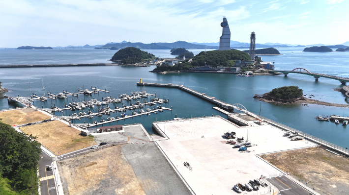 진해명동 마리나항만 전경. 창원시 제공 