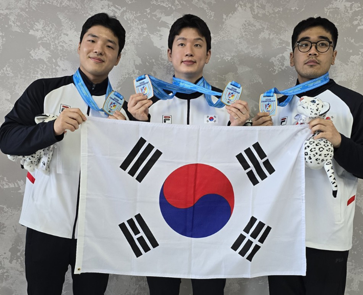 속사권총 금메달을 합작한 윤서영, 이재균, 홍석진(사진 왼쪽부터). 대한사격연맹 제공