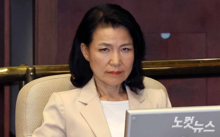 [속보]대통령실 "이진숙, 정치중립 위반…직권면직 검토"