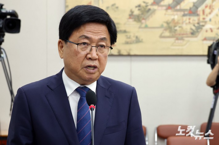 모두발언하는 최교진 장관 후보자