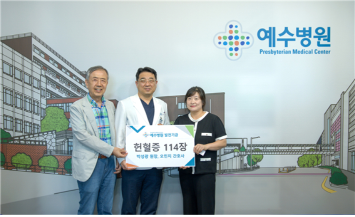 박성광 원장과 오민지 간호사 모습. 전주예수병원 제공
