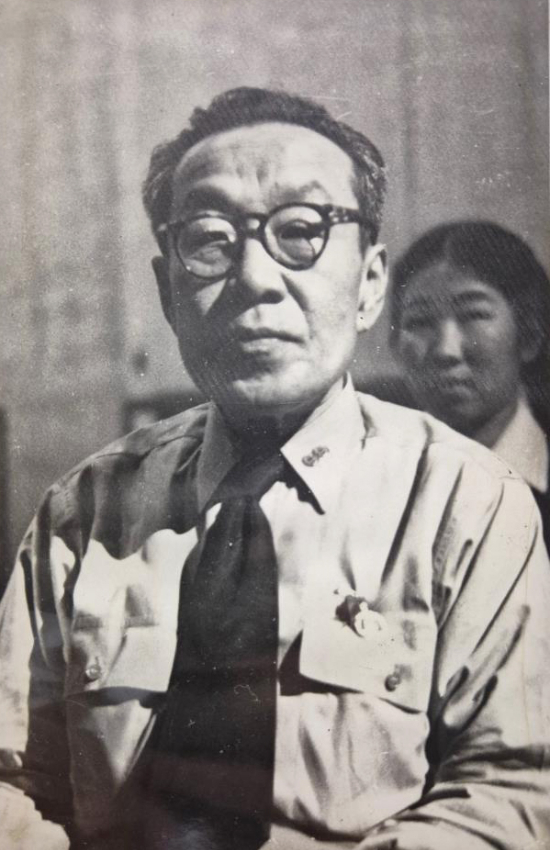 1954년 무렵 염상섭의 사진. 유족 제공