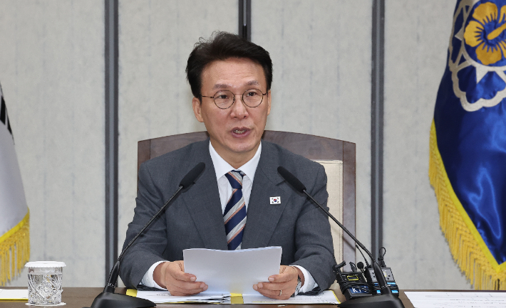 김민석 국무총리가 3일 정부세종청사 총리실 영상회의실에서 열린 국정현안관계장관회의에서 발언하고 있다. 연합뉴스