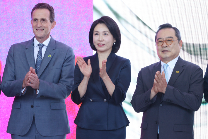 김혜경 여사, 亞최대 미술축제 '키아프·프리즈 서울' 참석