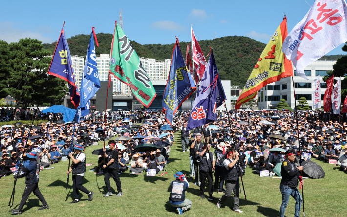 9월 3일 울산 북구 현대자동차 울산공장 본관 앞에서 현대차 노조의 총파업 결의대회가 열렸다. 연합뉴스