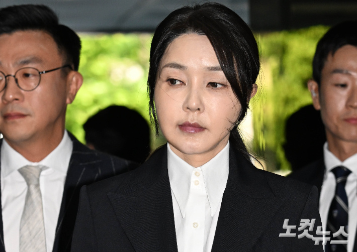 황진환 기자
