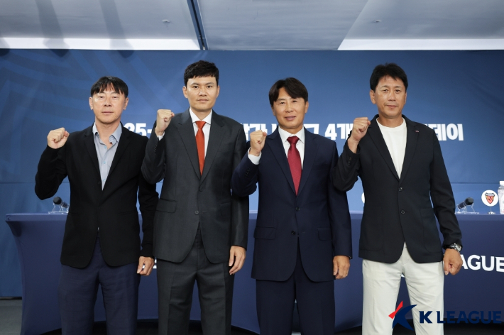 아시아 무대에 나서는 K리그1 사령탑들. 울산 신태용 감독(왼쪽부터), 강원 정경호 감독, 서울 김기동 감독, 포항 박태하 감독. 한국프로축구연맹 제공
