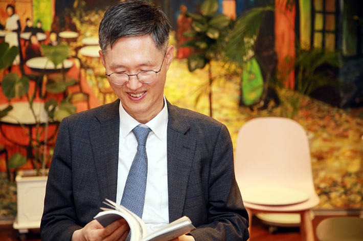 문형배 전 헌법재판관. 김영사 제공