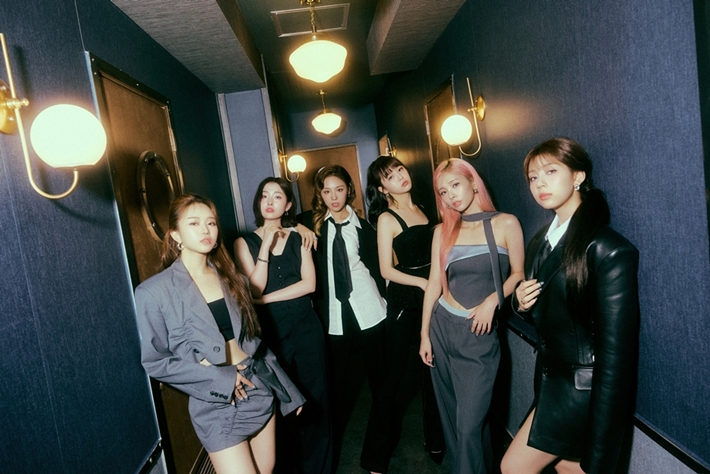 그룹 퀸즈아이가 미국 매거진 '버라이어티'와 독점 화보를 촬영했다. '버라이어티' 제공
