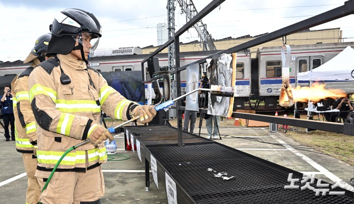 전동차 내장재 6종 방염 성능 테스트