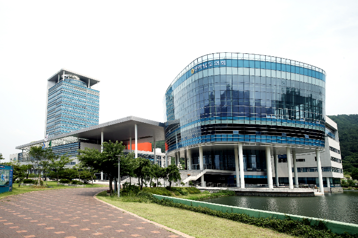 전라남도의회청사 전경. 전남도의회 제공
