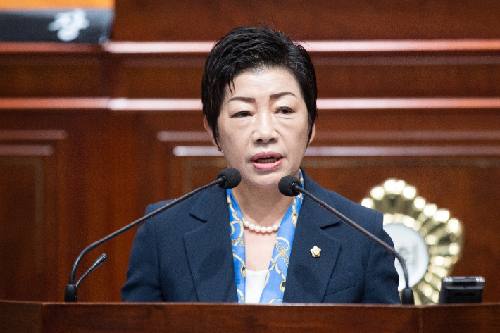 군산시의회 송미숙 의원이 5일 시의회 임시회 본회의에서 5분발언을 하고 있다. 군산시의회 제공