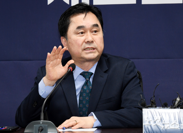 윤창원 기자