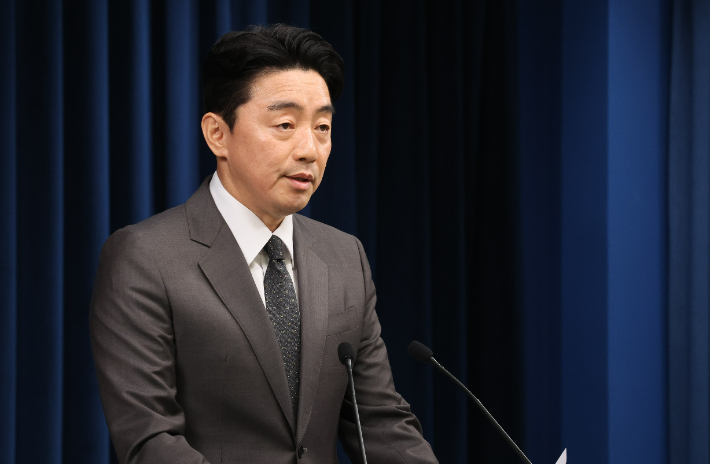 [속보]강훈식 "美구금 한국인 근로자 석방 교섭 마무리"