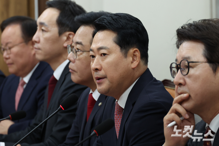 장동혁, '美구금사태' 관련 "李대통령 나서서 해결해야"