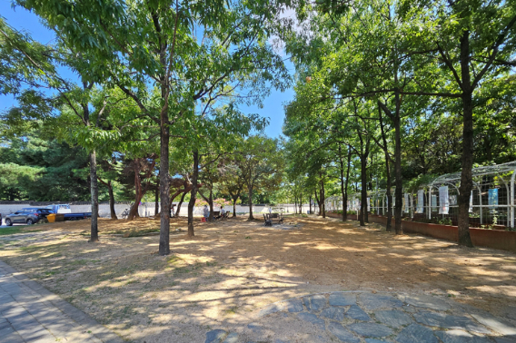 김해시 수로왕릉 주차장 확보 사업 예정 구역(녹지 공간). 허수정 김해시의원 제공