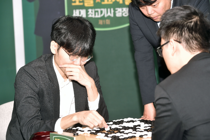 신진서 9단(사진 맨 왼쪽). 한국기원
