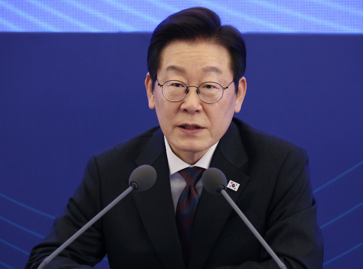 이재명 대통령이 10일 서울 마포구 프론트원에서 열린 국민성장펀드 보고대회에서 발언하고 있다. 연합뉴스