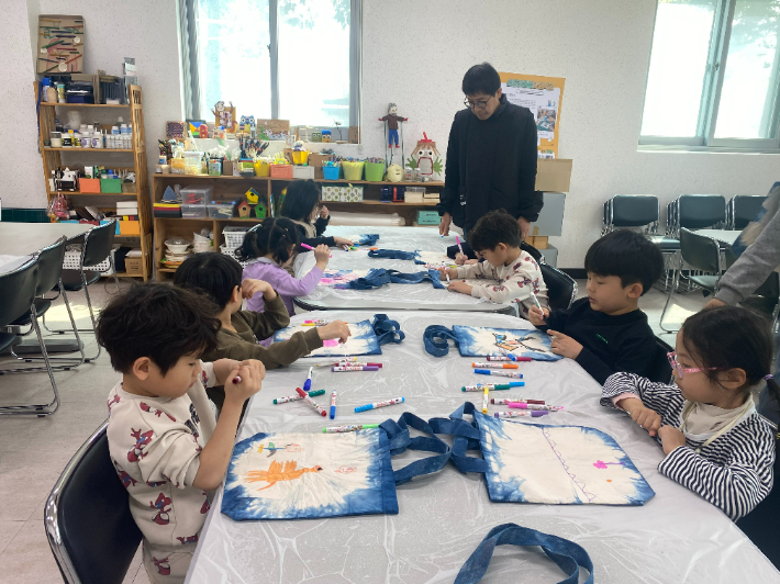 광양 섬진강 끝들 마을-천연 염색 체험. 전라남도 제공