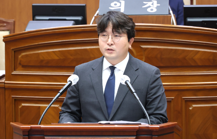 장병익 전주시의원이 12일 제423회 임시회에서 시정질문을 하고 있다. 전주시의회 제공