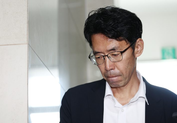 이충면 전 국가안보실 외교비서관이 14일 서울 서초구 순직해병특별검사팀 사무실로 출석하고 있다. 연합뉴스
