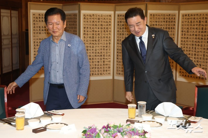 당정대 고위급 만찬회동 참석한 정청래-김병기