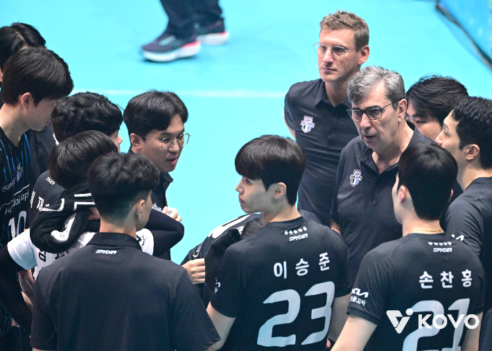 현대캐피탈. 한국배구연맹
