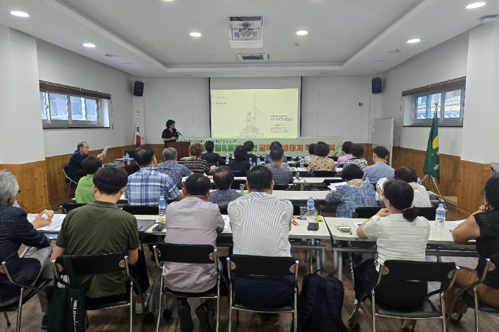 영남신학대학교 k-뉴새마을운동라이즈사업단은 3일 포항 새마을발상지기념관에서 'k-뉴새마을운동 실천가 양성과정' 3주차 교육을 실시했다. k-뉴새마을운동라이즈사업단 제공