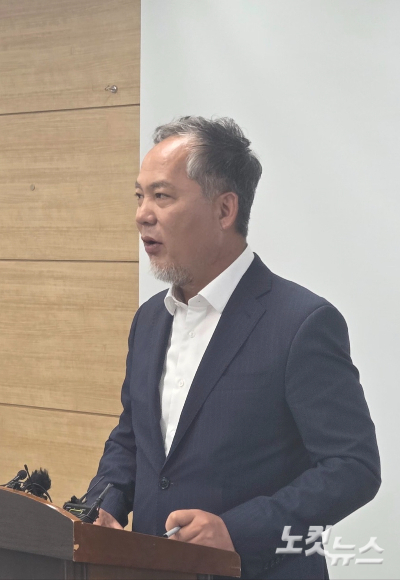 자광 전은수 회장이 16일 전주시청 브리핑룸에서 전주관광타워복합개발 사업에 관련해 설명하고 있다. 최명국 기자