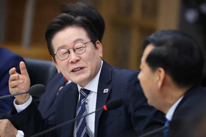 이재명 대통령이 16일 정부세종청사에서 열린 국무회의에서 발언하고 있다. 연합뉴스