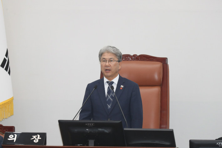 이상봉 제주도의회 의장. 제주도의회 제공 
