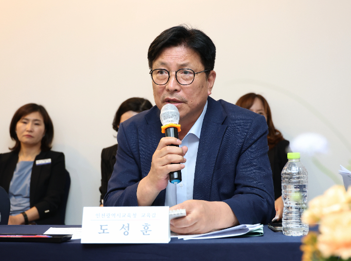 16일 도성훈 인천시교육감이 최교진 교육부 장관을 만나 특수교사 순직 인정에 힘을 모아 달라고 요청했다. 인천시교육청 제공