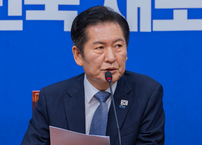 더불어민주당 정청래 대표가 15일 국회에서 열린 최고위원회의에서 발언하고 있다. 연합뉴스