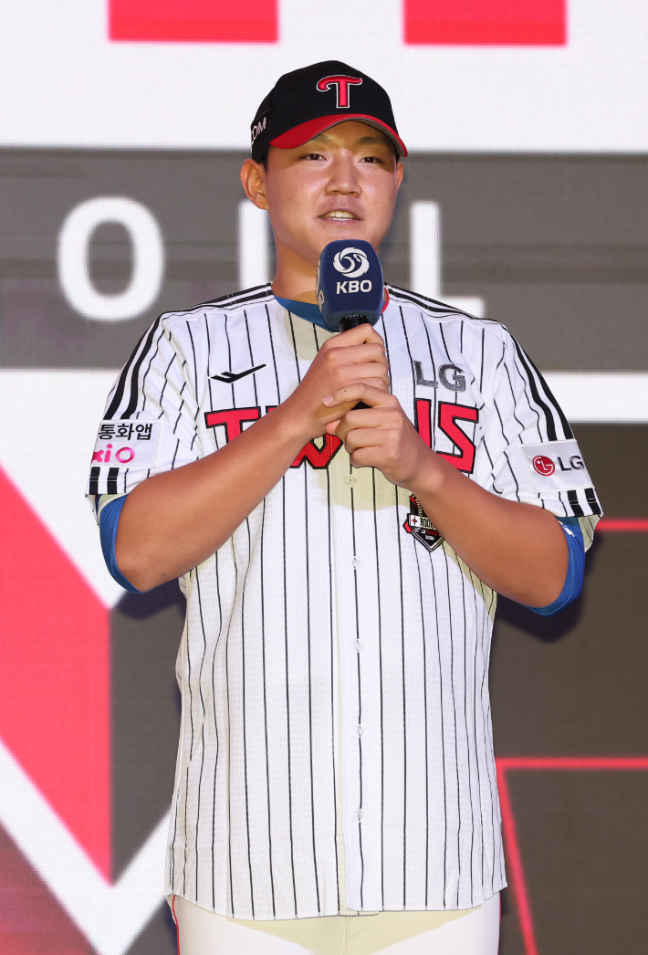 LG 지명을 받은 경기항공고 양우진. 연합뉴스 
