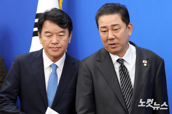 대화하는 김병기-문진석