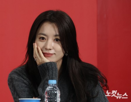 심사위원 한효주의 상큼한 미소