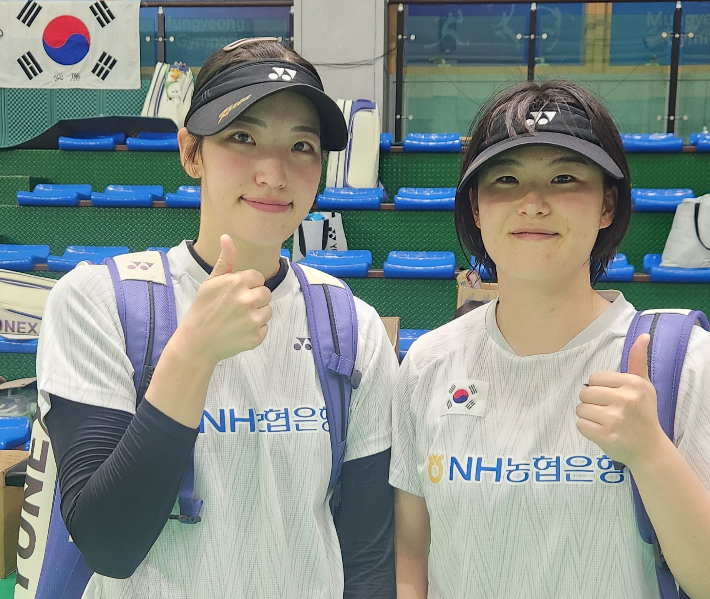 한국 소프트테니스 대표팀 여자 복식 임진아(왼쪽)-황정미. 문경아시아선수권대회 조직위원회 