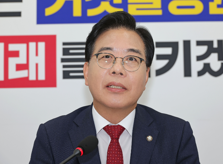 국힘 "모든 법안 필리버스터" 선포…의원들은 '출국금지령'