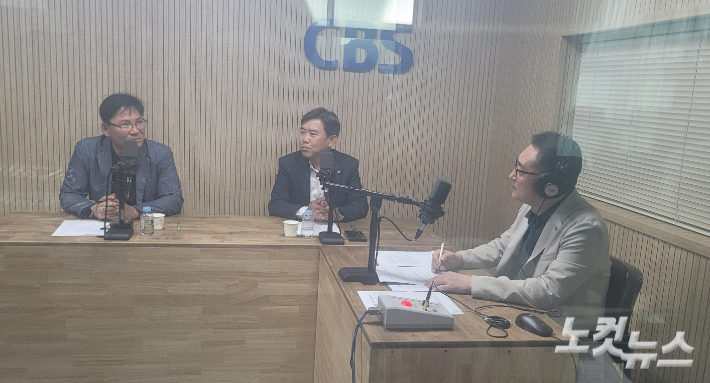 (왼쪽부터)국민의힘 유상용 충북도의원, 더불어민주당 이상식 충북도의원. 충북CBS