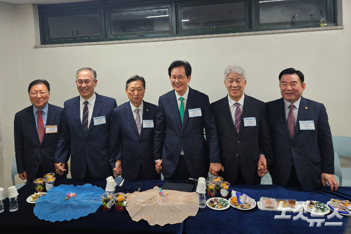 고신총회 신임 임원단 기자회견.