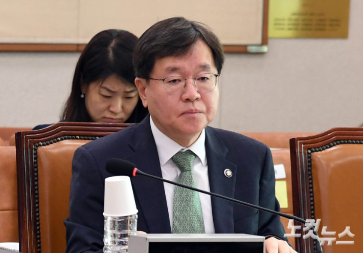 배형원 법원행정처 차장. 황진환 기자