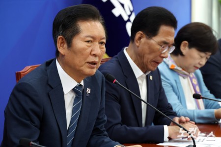 더불어민주당 정청래 대표가 25일 서울 여의도 국회에서 열린 