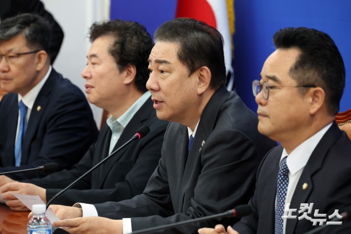 택배 사회적대화기구 출범식, 발언하는 김병기 원내대표