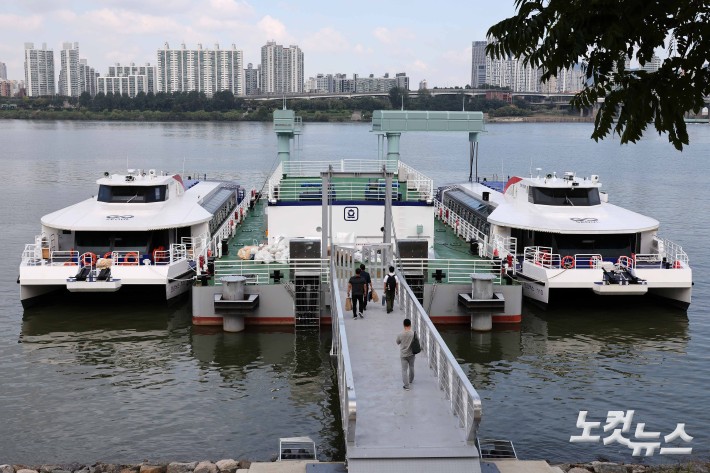 한강버스, 무승객 시범 운항 전환