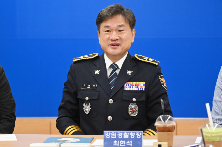 최현석 신임 강원경찰청장이 29일 취임 기자 간담회에서 발언하는 모습. 강원경찰청 제공