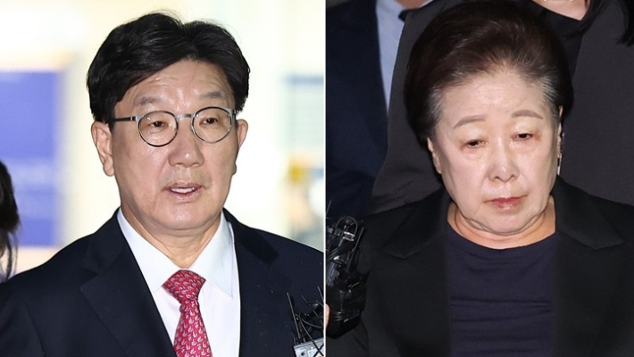 국민의힘 권성동 의원(왼쪽)과 한학자 통일교 총재. 연합뉴스
