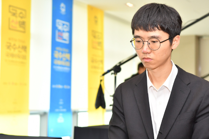 한국랭킹 7위 변상일 9단이 제11회 국수산맥배 8강에 올랐다. 한국기원 제공