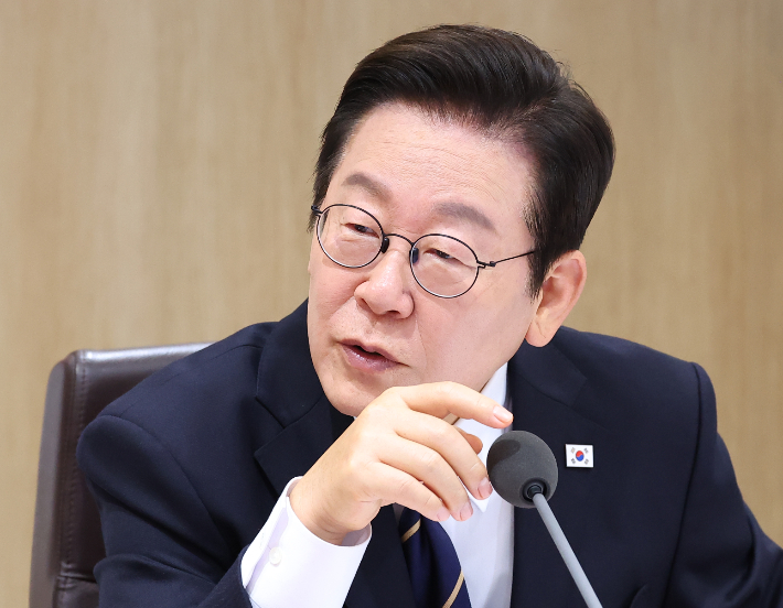 이재명 대통령이 30일 용산 대통령실에서 열린 제44회 국무회의에서 발언하고 있다. 연합뉴스